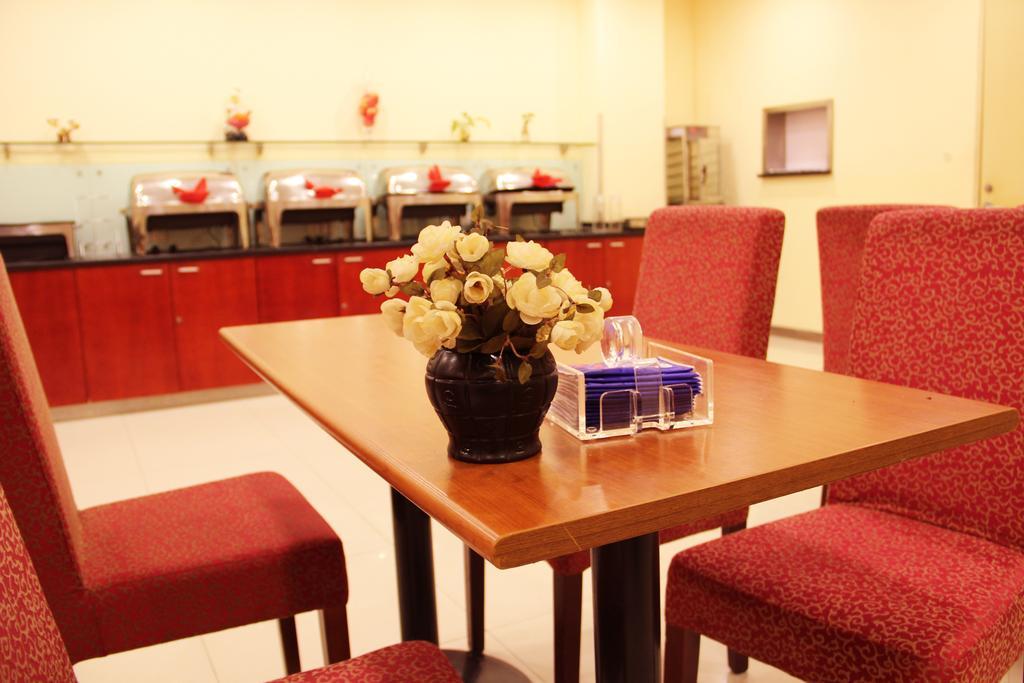 Hanting Express Wuxi Dongjiang Xindong Square Buitenkant foto